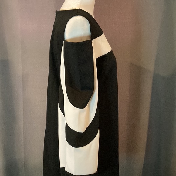 NWOT WOMENS SZ 1X LONG SLEEVE OFF SHOULDER BLOUSE OR MINI SKIRT - Picture 2 of 7